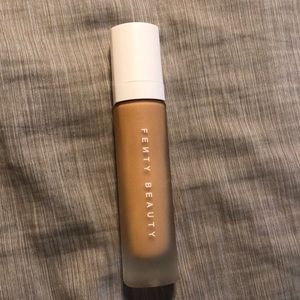 Fenty longwear foundation